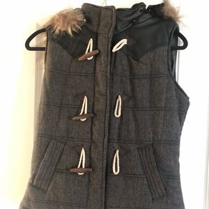 Women’s Herringbone Vest